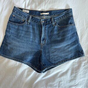Levi's 80's Mom Denim Shorts Size 31